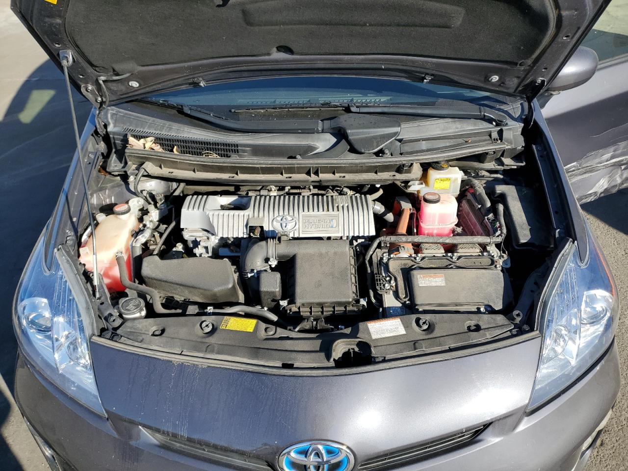 2015 Toyota Prius - Image 11