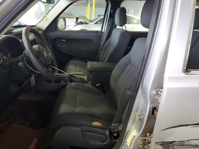 JEEP LIBERTY 2012 Srebrny