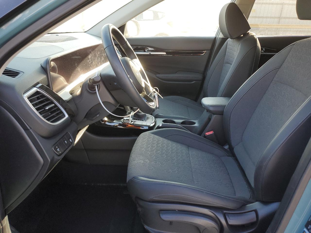 2024 Kia Seltos - Image 7