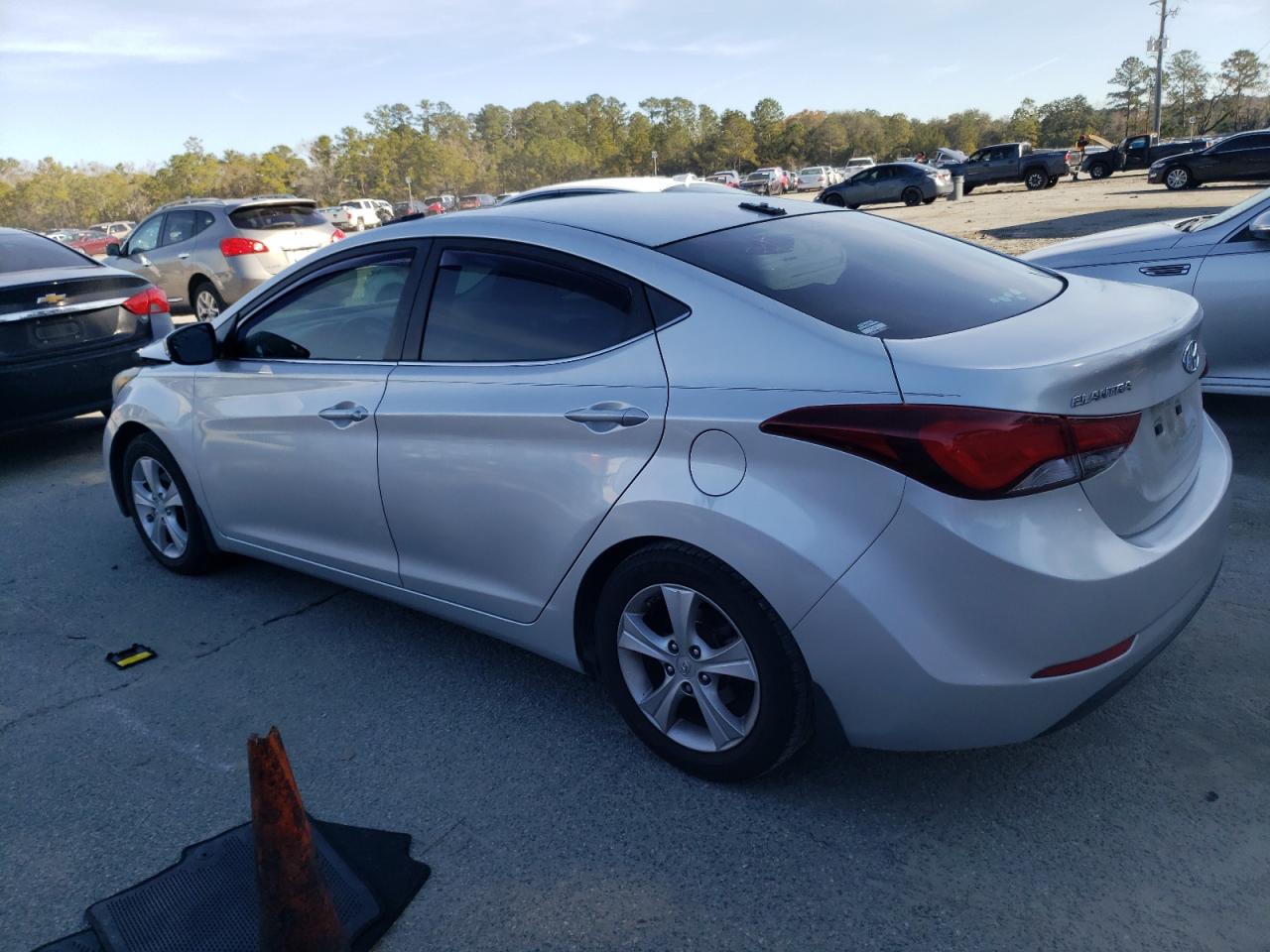 2016 Hyundai Elantra - Image 2