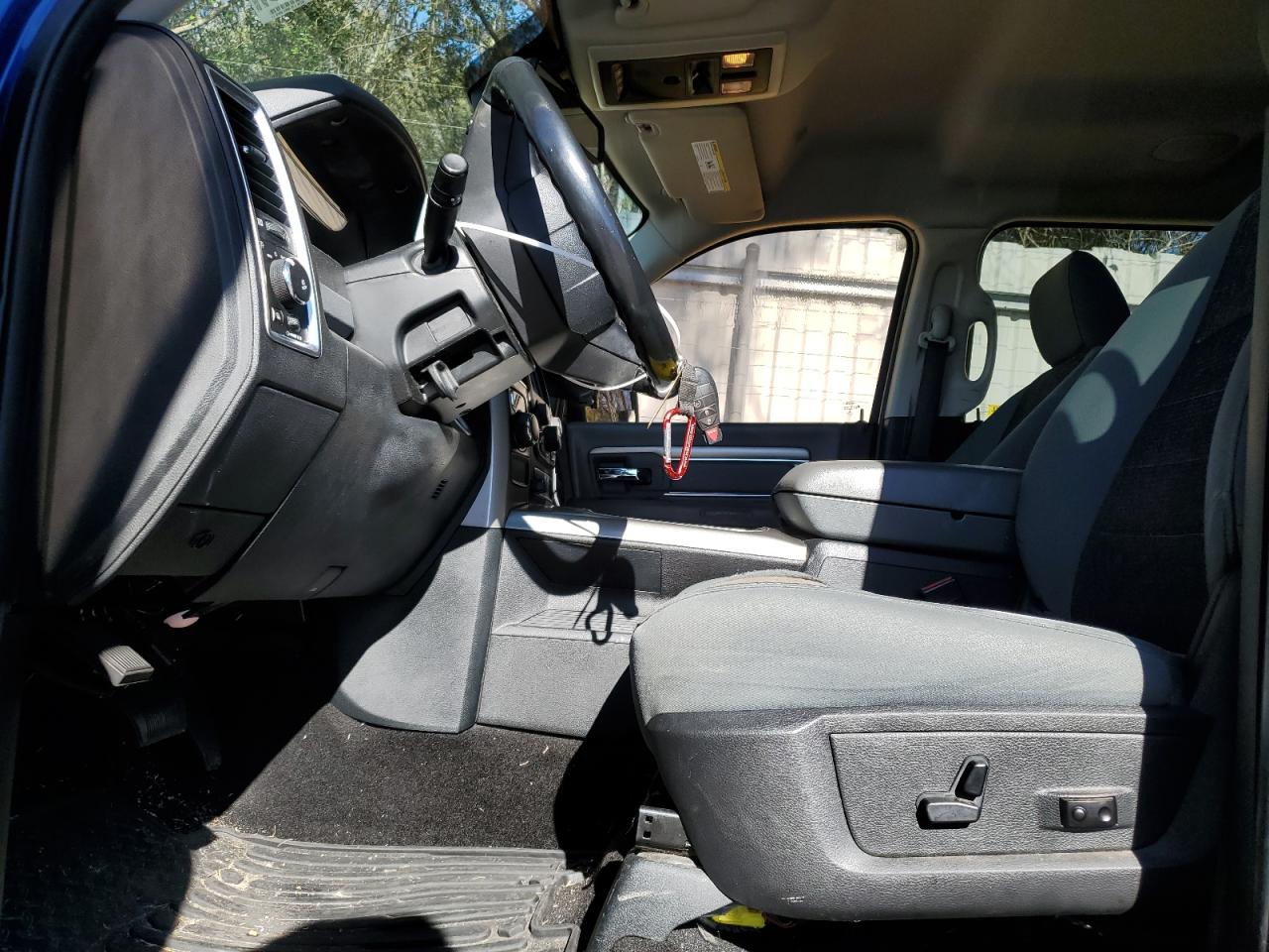 2017 RAM 1500 - Image 7