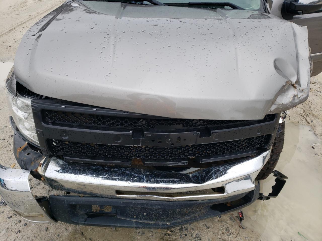 2013 Chevrolet Silverado - Image 12