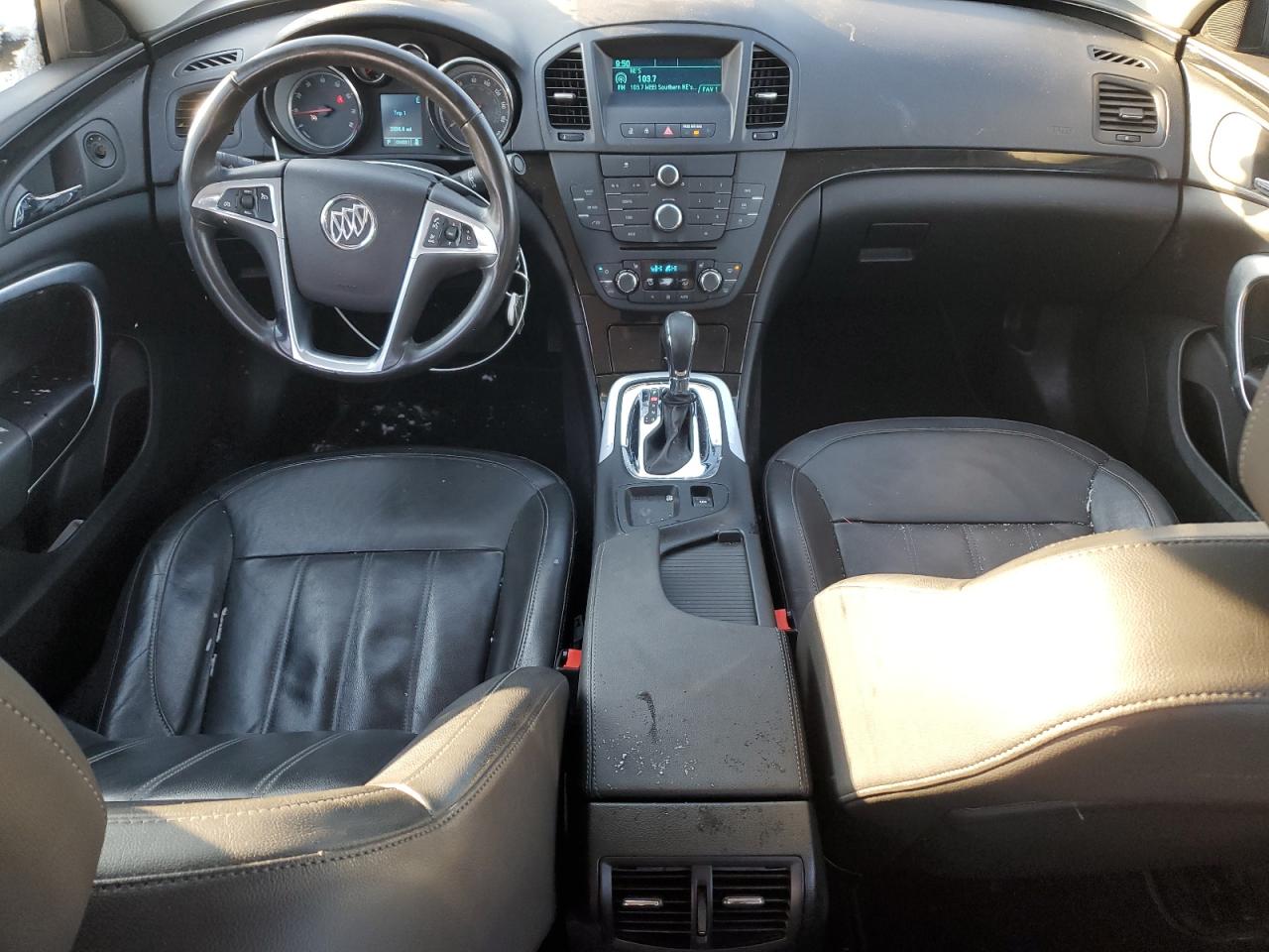 2011 Buick Regal - Image 8