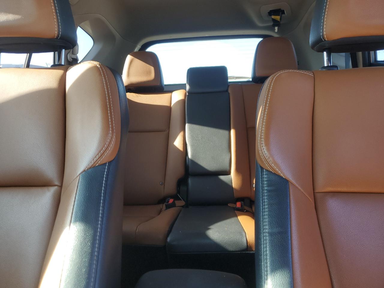 2017 Toyota RAV 4 - Image 10