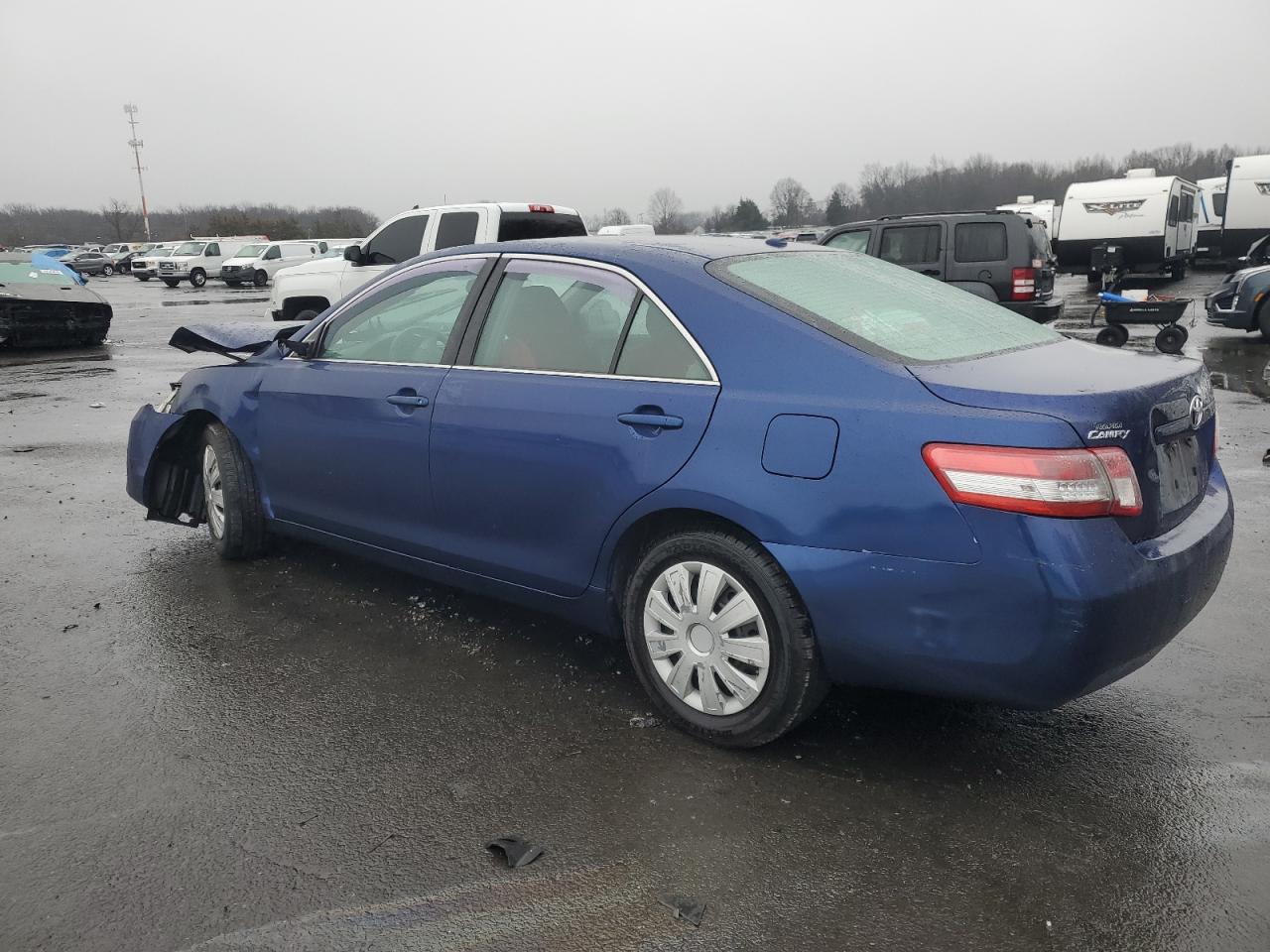 2011 Toyota Camry - Image 2