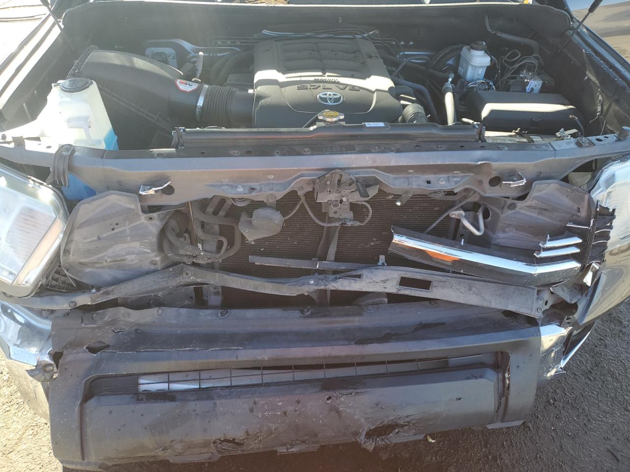 2016 Toyota Tundra - Image 11