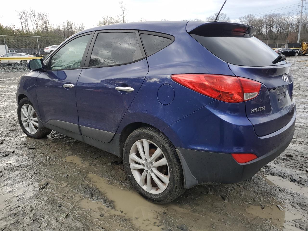 2013 Hyundai Tucson - Image 2