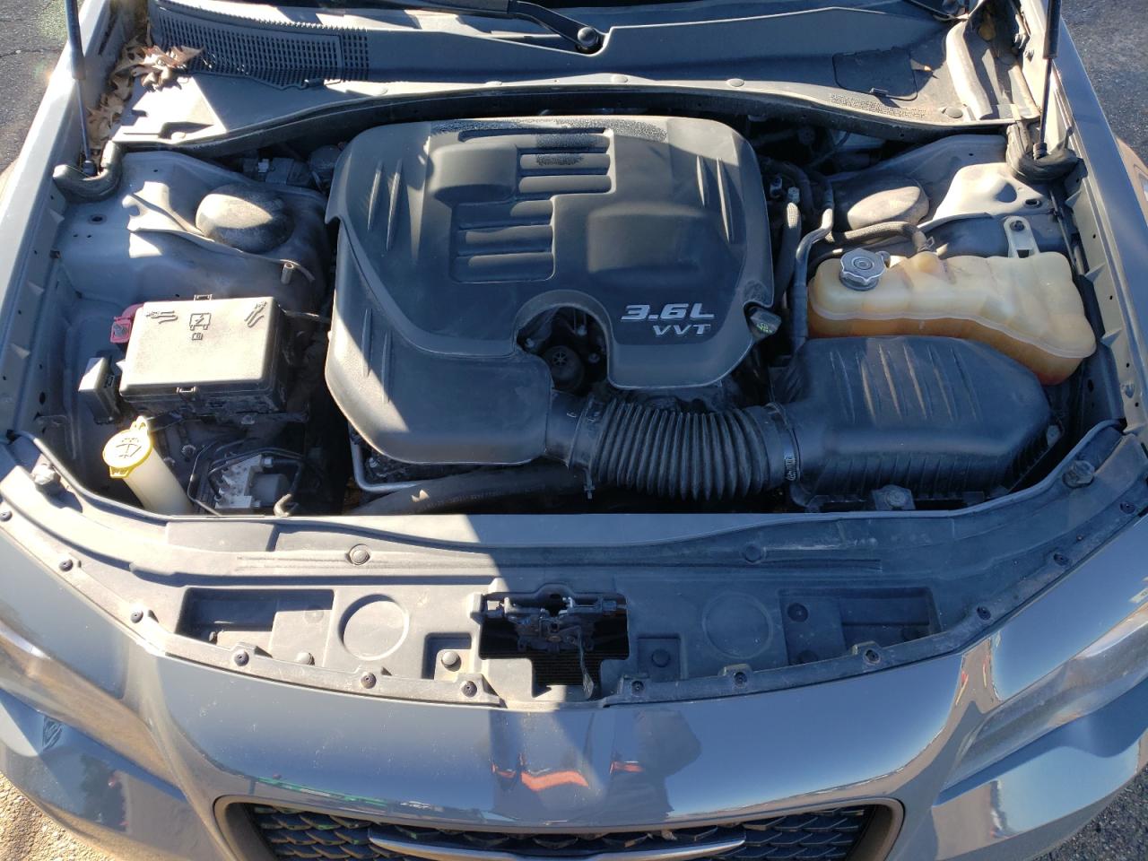 2019 Chrysler 300 - Image 11