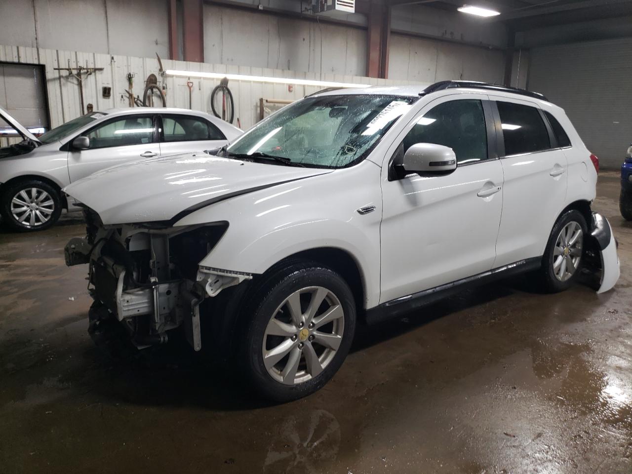 2015 Mitsubishi Outlander - Image 1