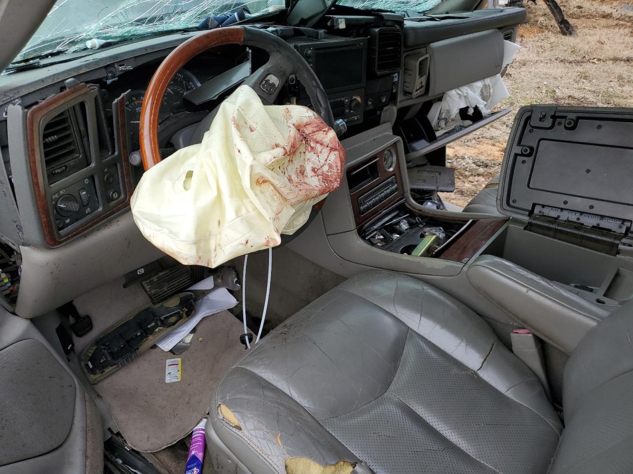2005 Cadillac Escalade - Image 8
