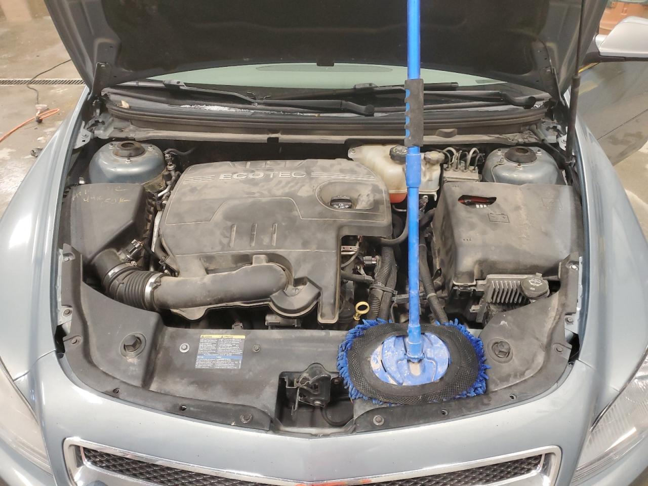 2009 Chevrolet Malibu - Image 11