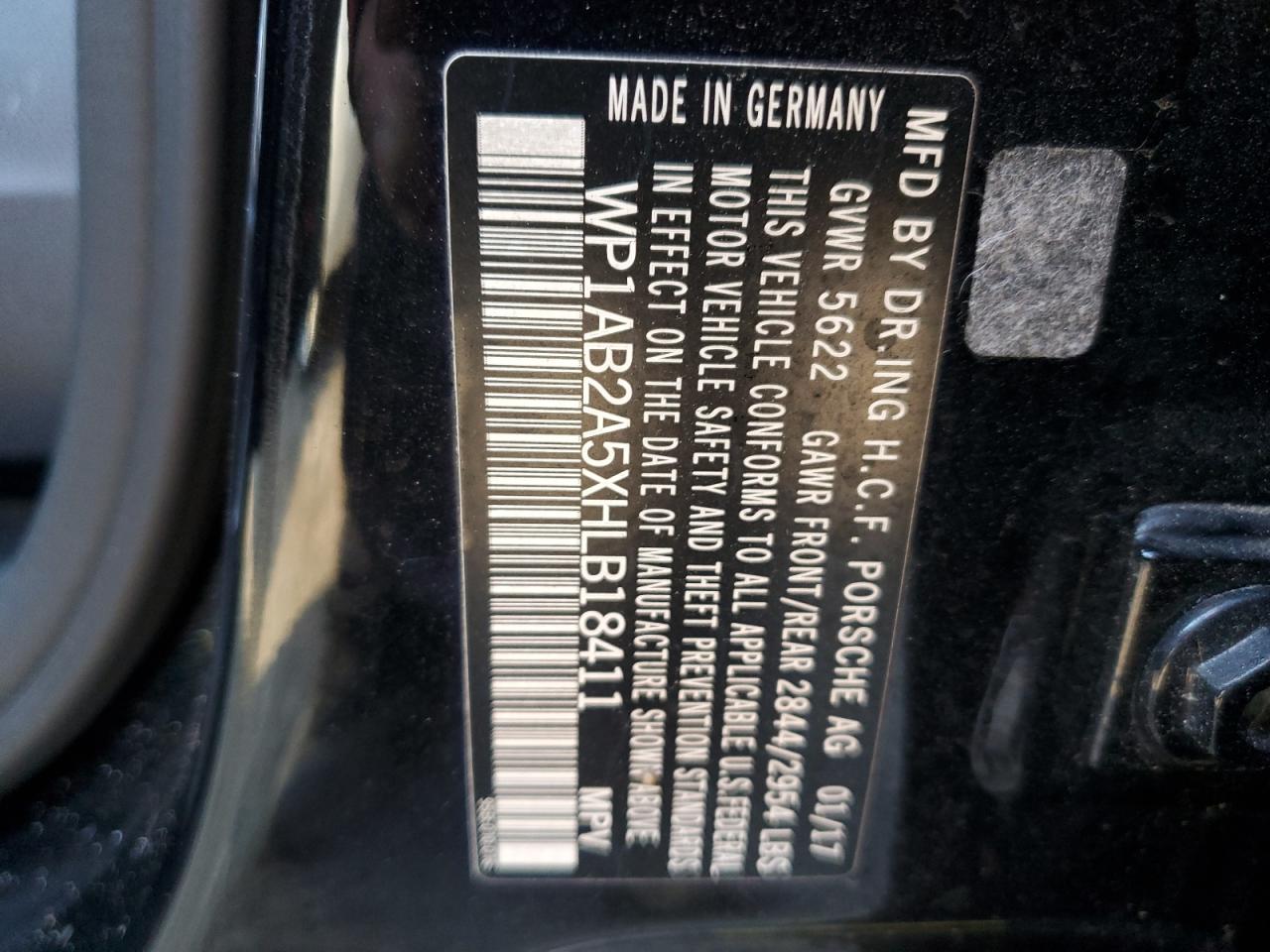 2017 Porsche Macan - Image 13