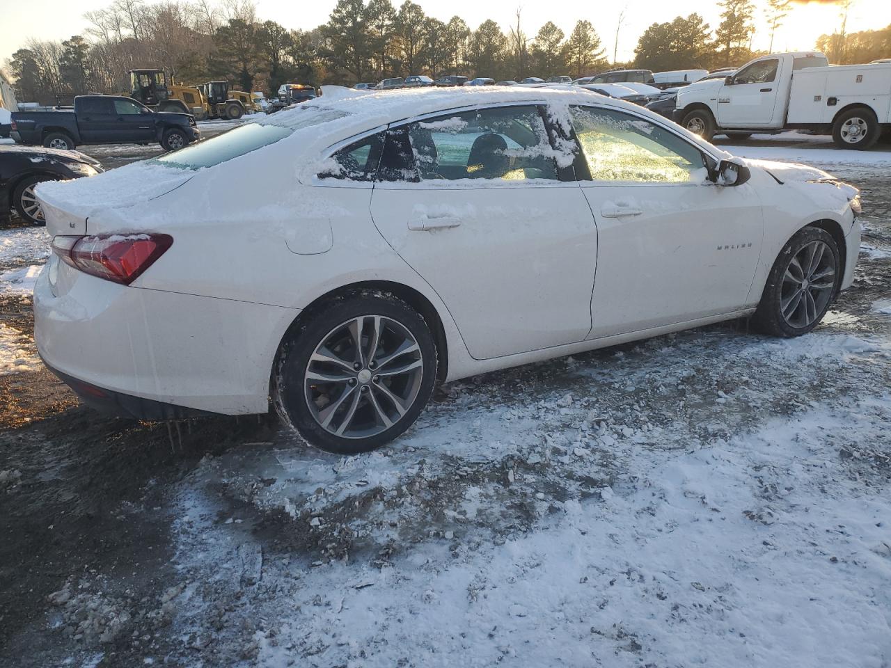 2021 Chevrolet Malibu - Image 3