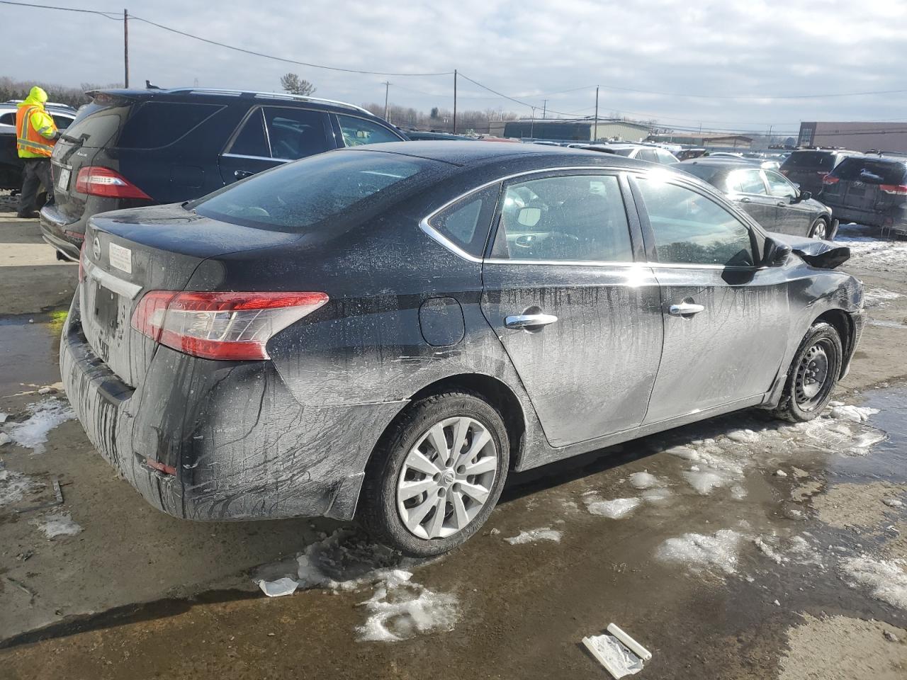2015 Nissan Sentra - Image 3