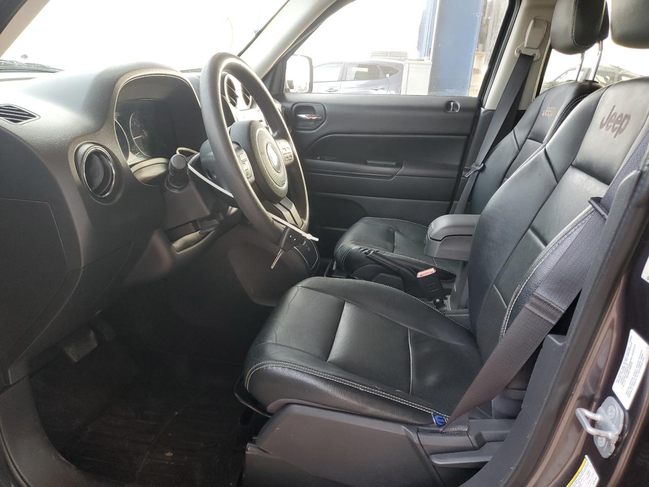 2014 Jeep Liberty (Patriot) - Image 7