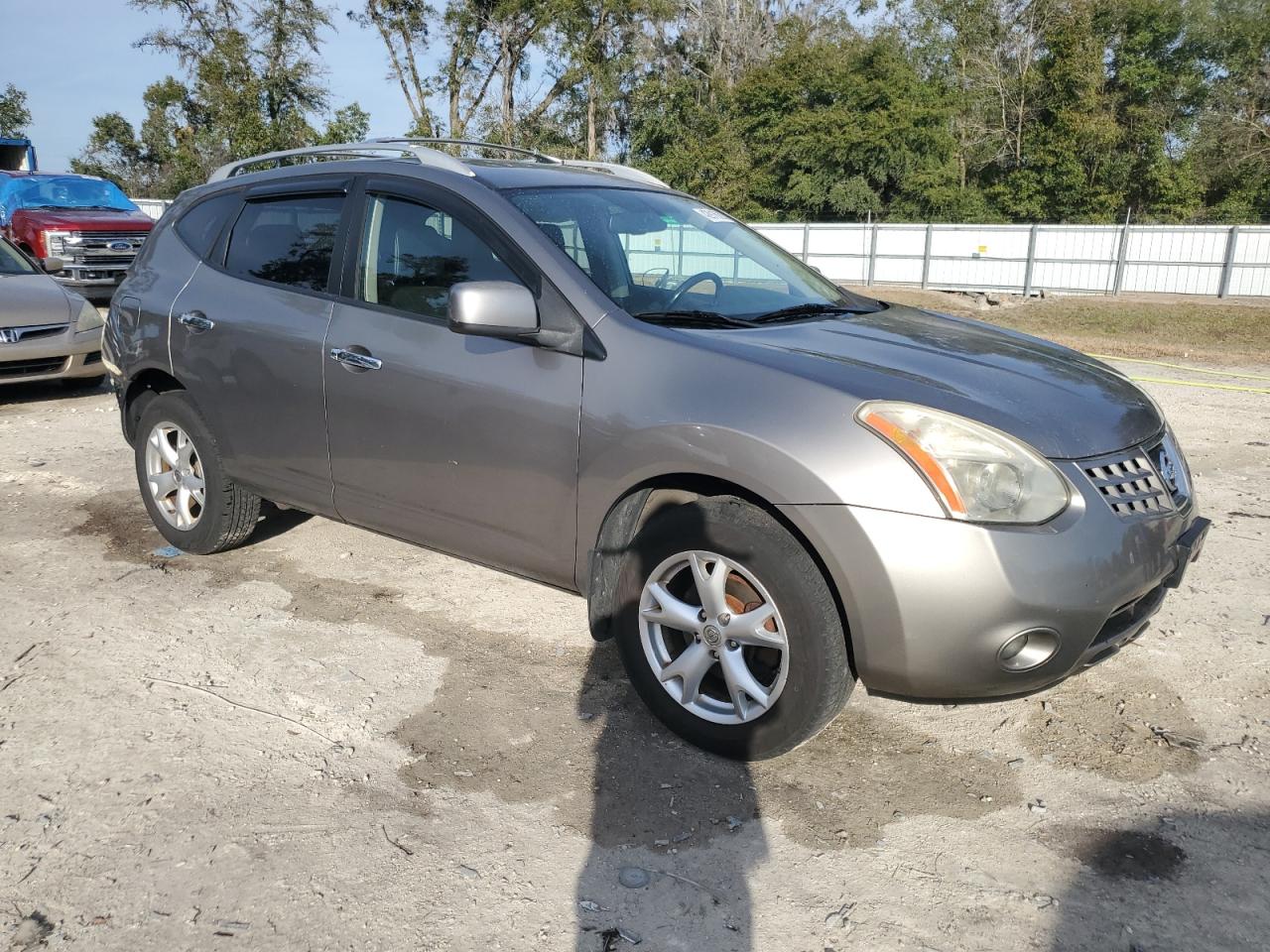 2010 Nissan Rogue - Image 4