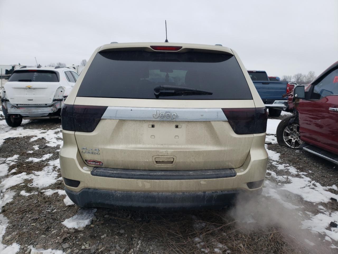 2011 Jeep Grand Cherokee - Image 6
