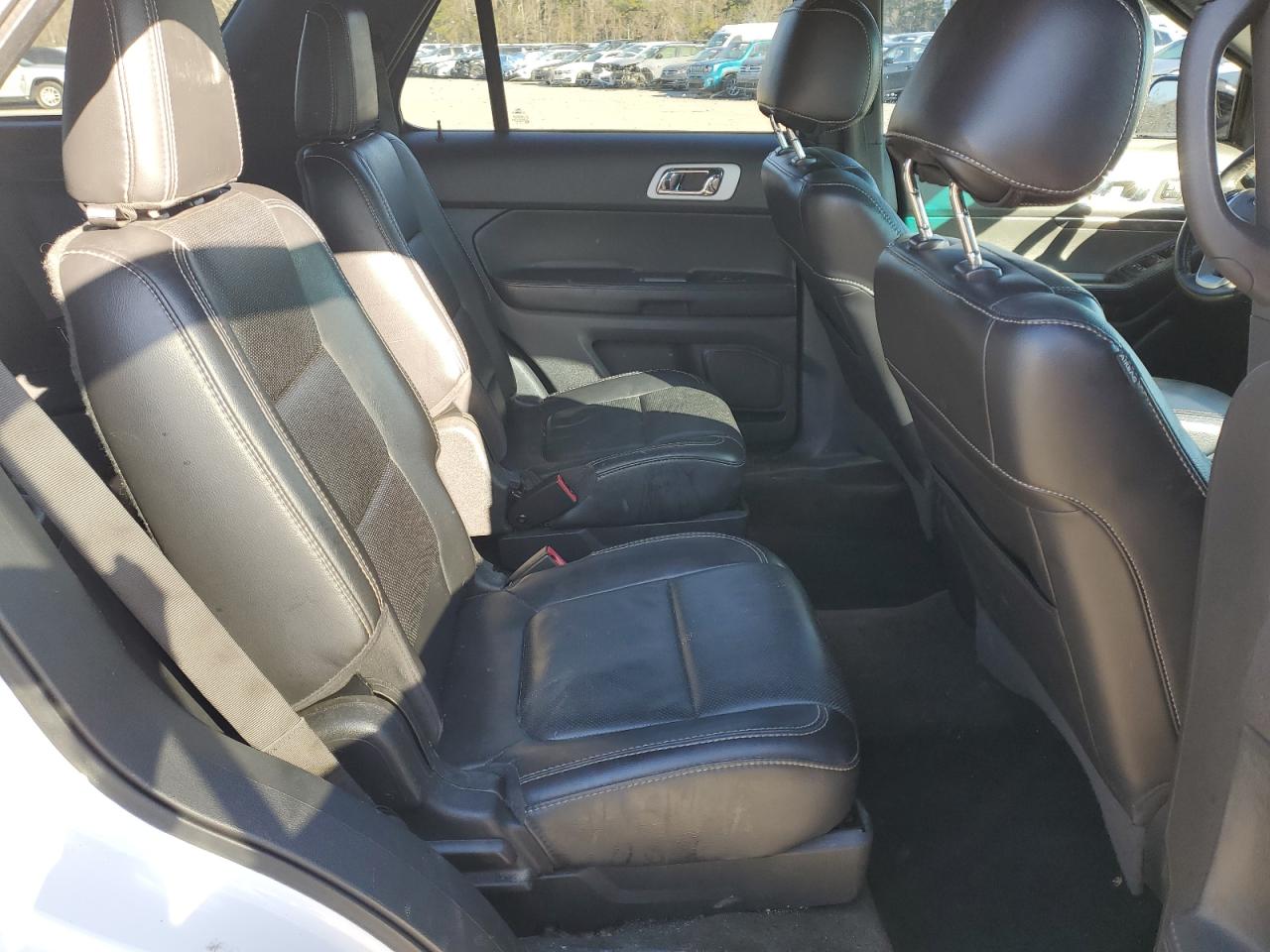 2013 Ford Explorer - Image 11