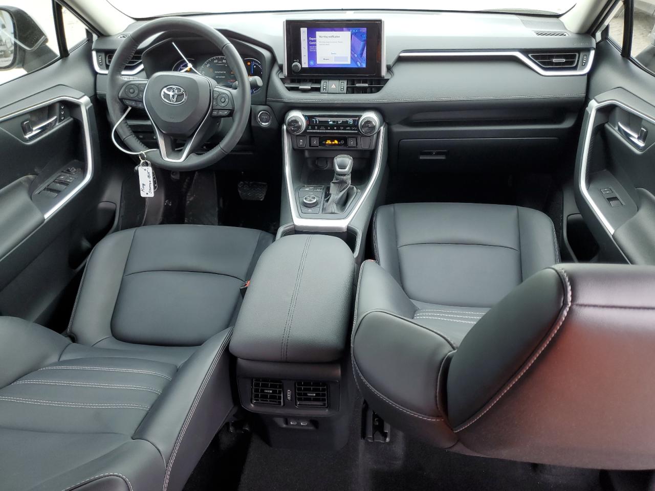 2023 Toyota RAV 4 - Image 8