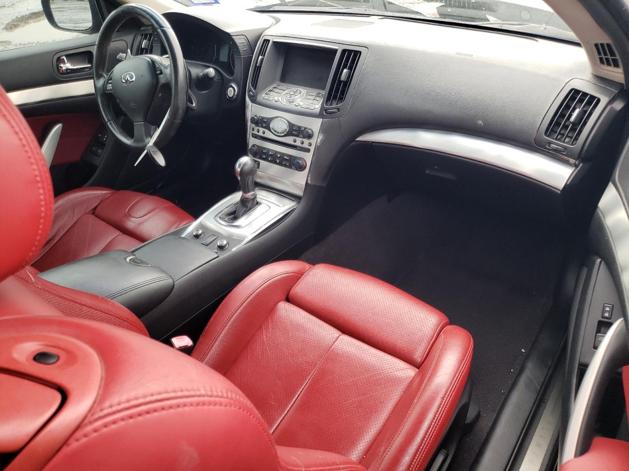 2011 Infiniti G - Image 8