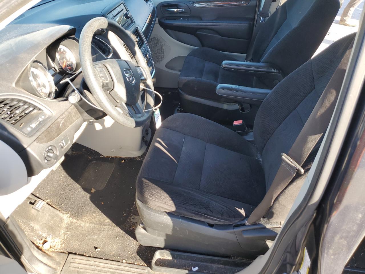 2014 Dodge Caravan - Image 7