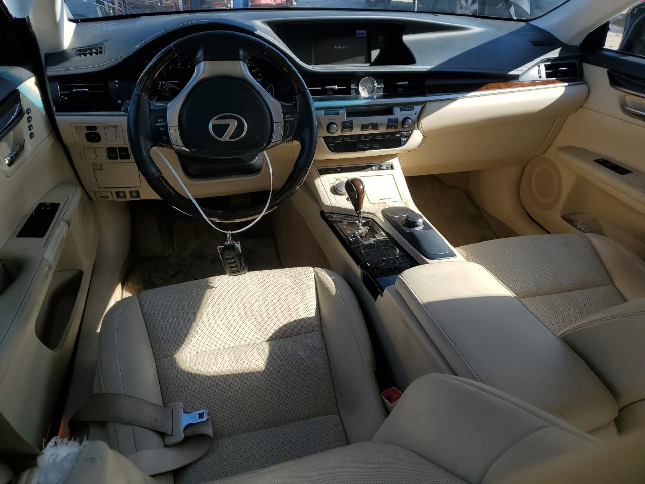 2014 Lexus ES - Image 8