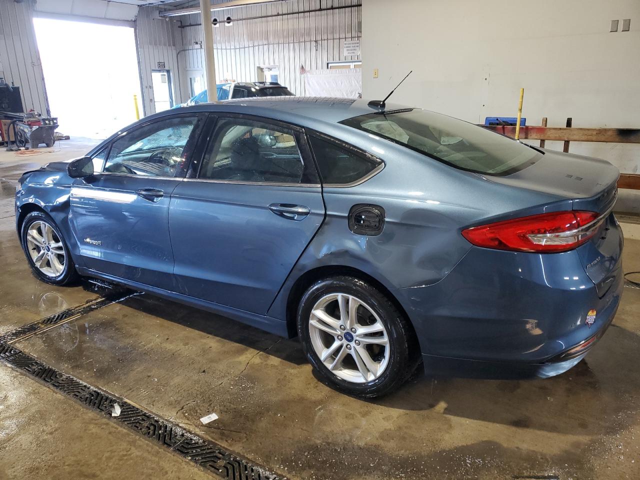 2018 Ford Fusion - Image 2