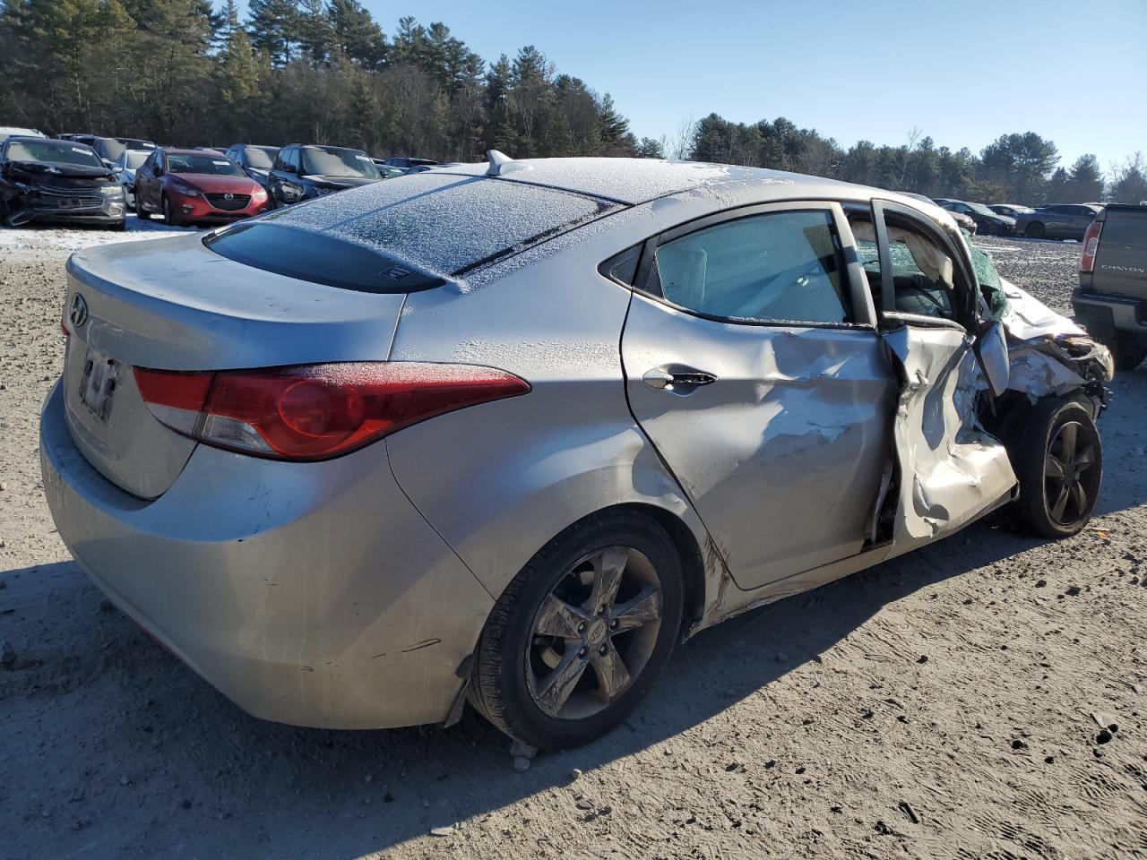 2013 Hyundai Elantra - Image 3