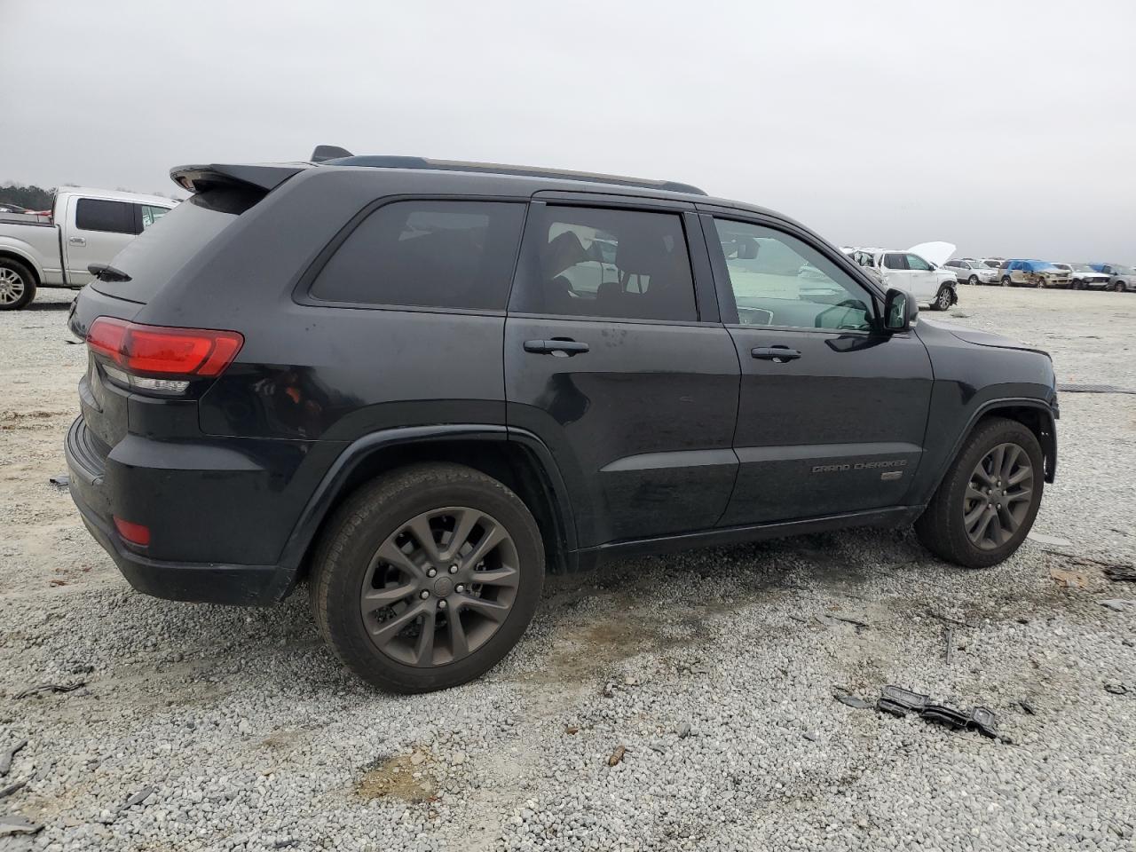 2016 Jeep Grand Cherokee - Image 3