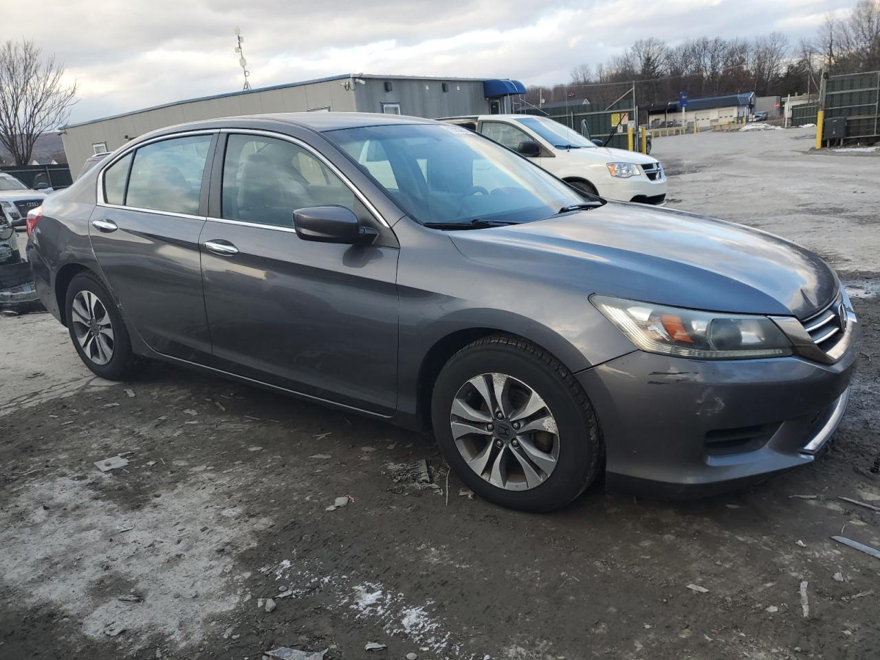 VIN 1HGCR2F33DA091993 2013 HONDA ACCORD no.4