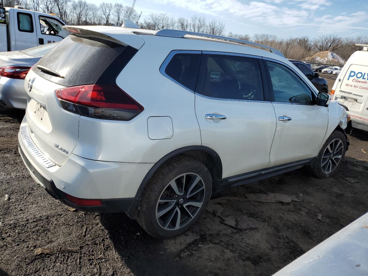 2019 Nissan Rogue - Image 3