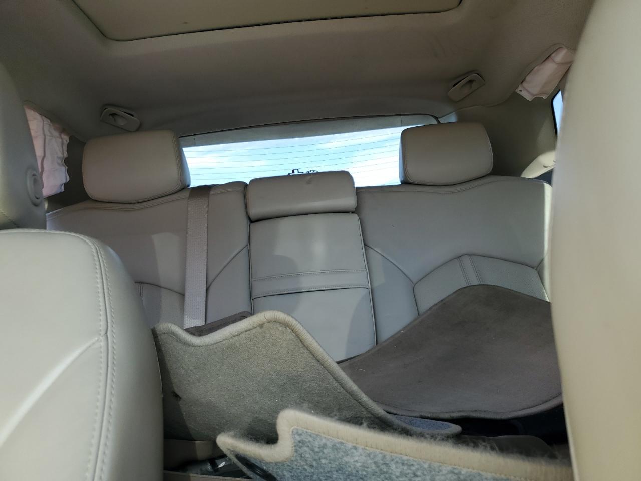 2010 Cadillac SRX - Image 10