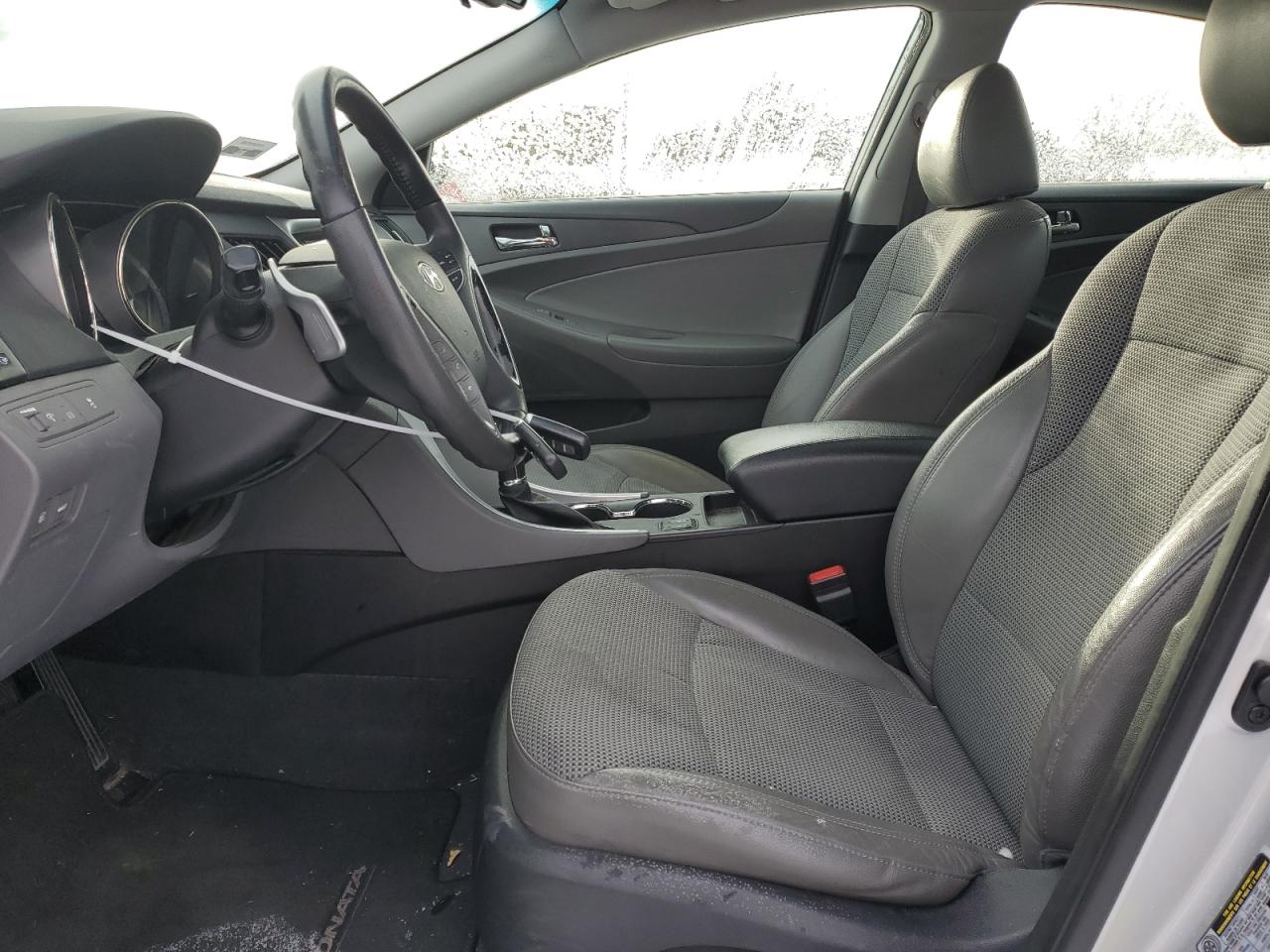 2013 Hyundai Sonata - Image 7