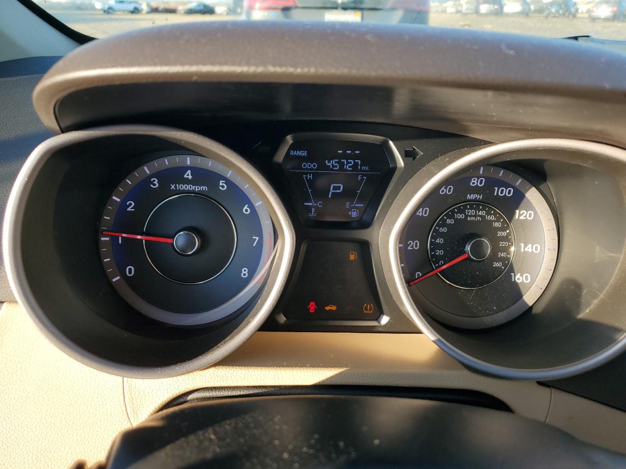 2013 Hyundai Elantra - Image 9