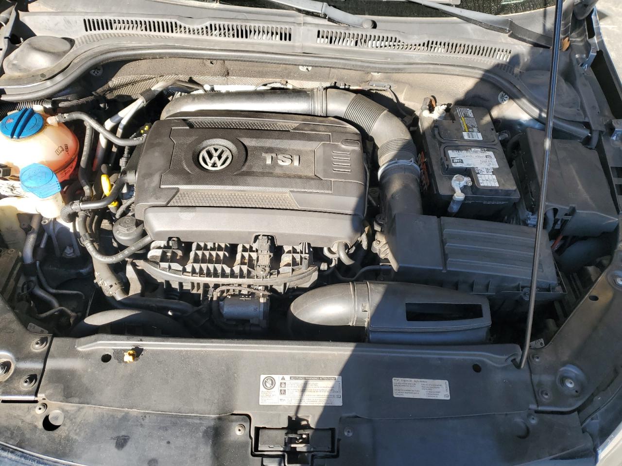 2014 Volkswagen Jetta - Image 11