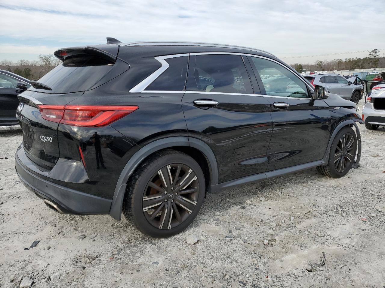 2021 Infiniti QX50 - Image 3