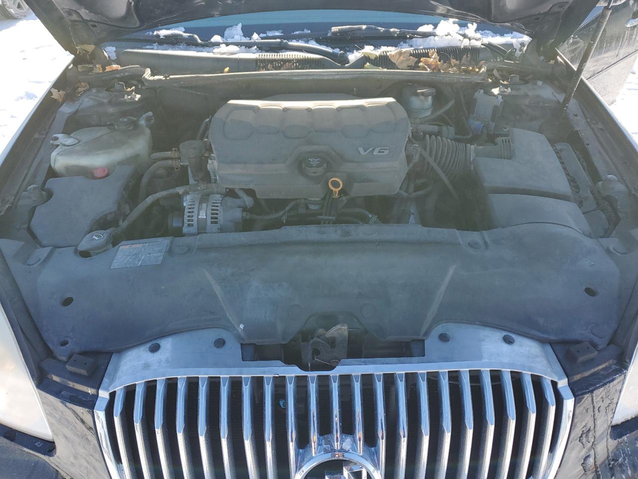 2011 Buick Lucerne - Image 11