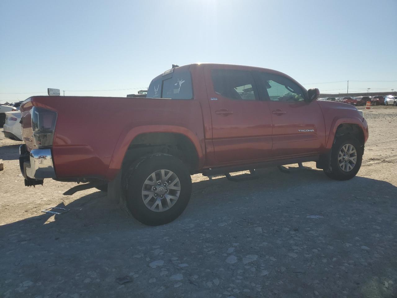 2019 Toyota Tacoma - Image 3