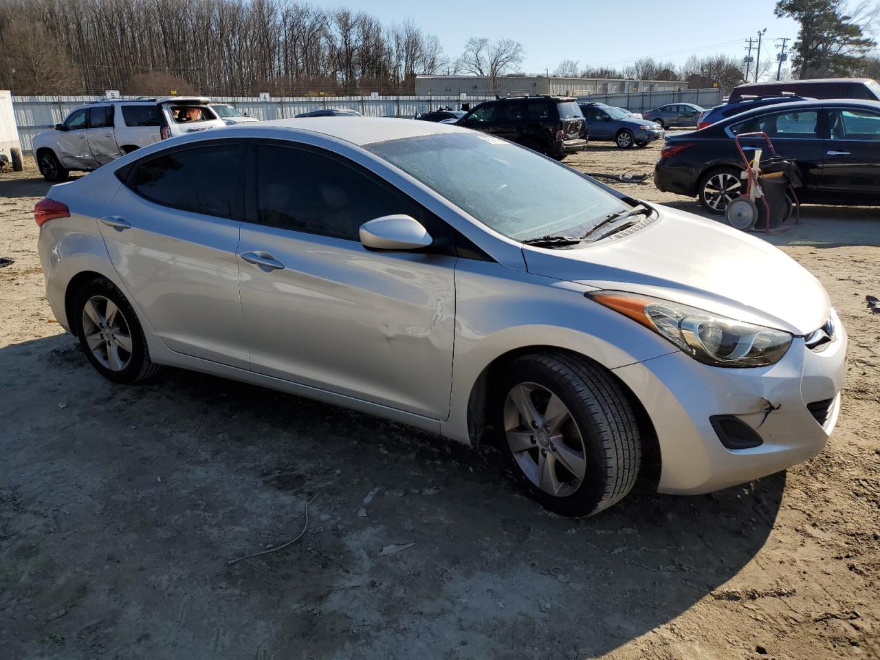 2011 Hyundai Elantra - Image 4