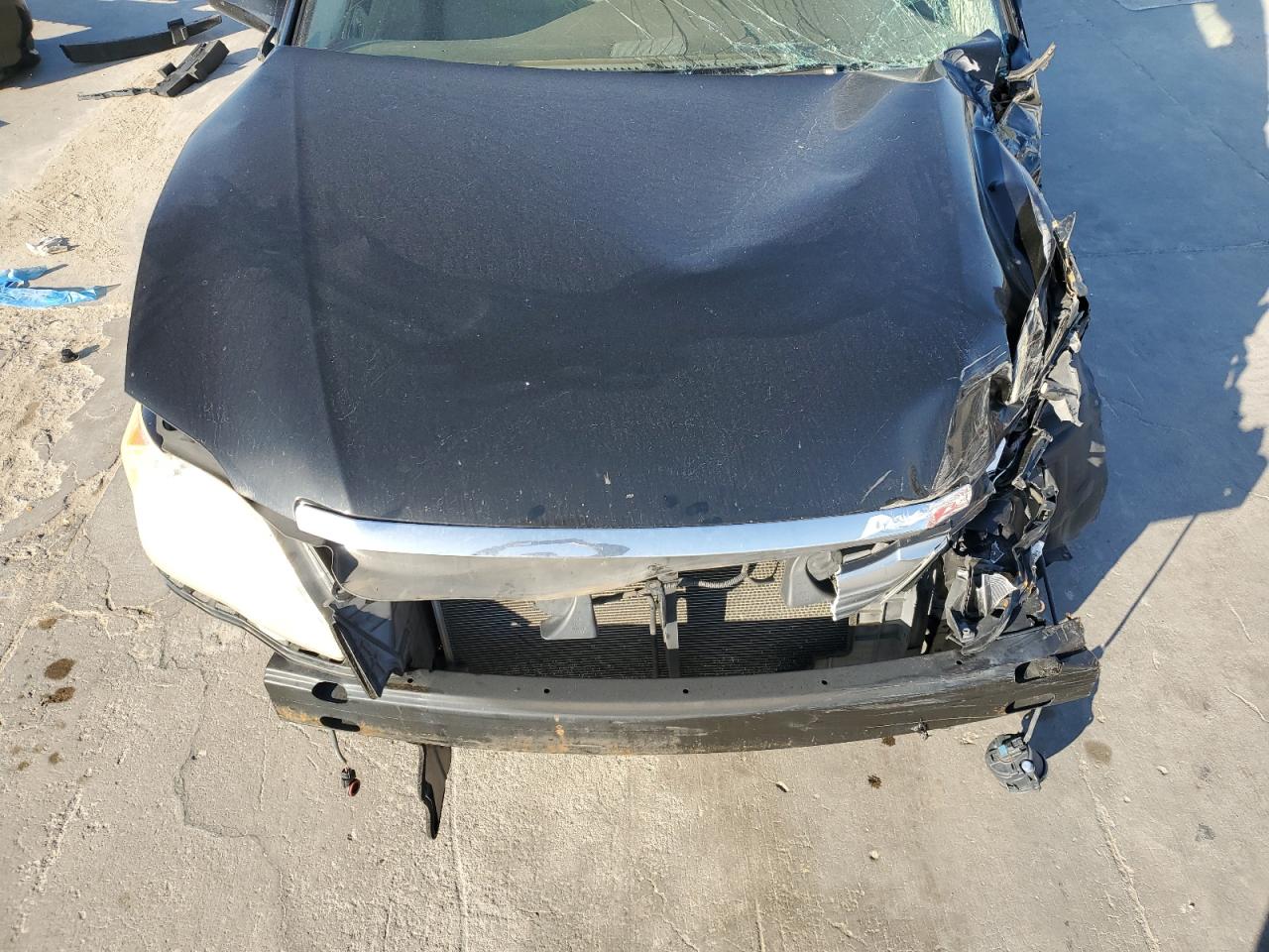 2009 Toyota Avalon - Image 11