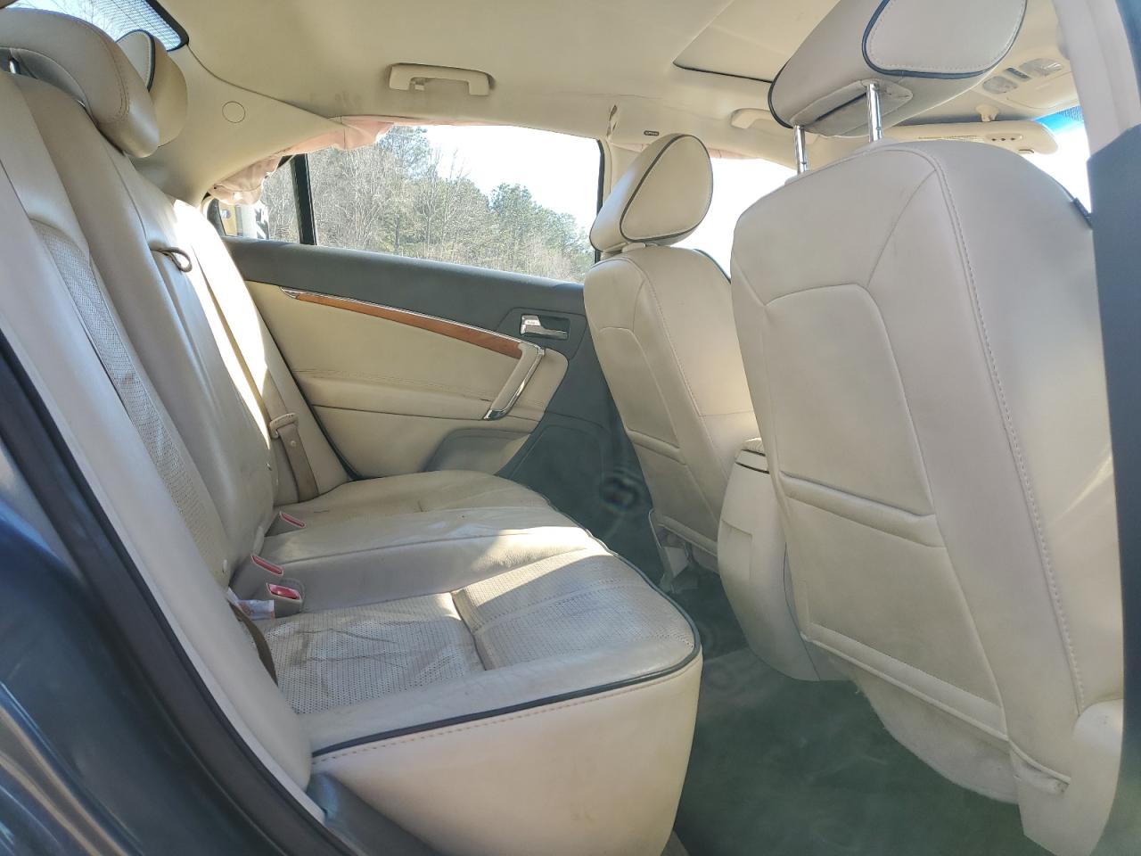 2011 Lincoln MKZ - Image 10