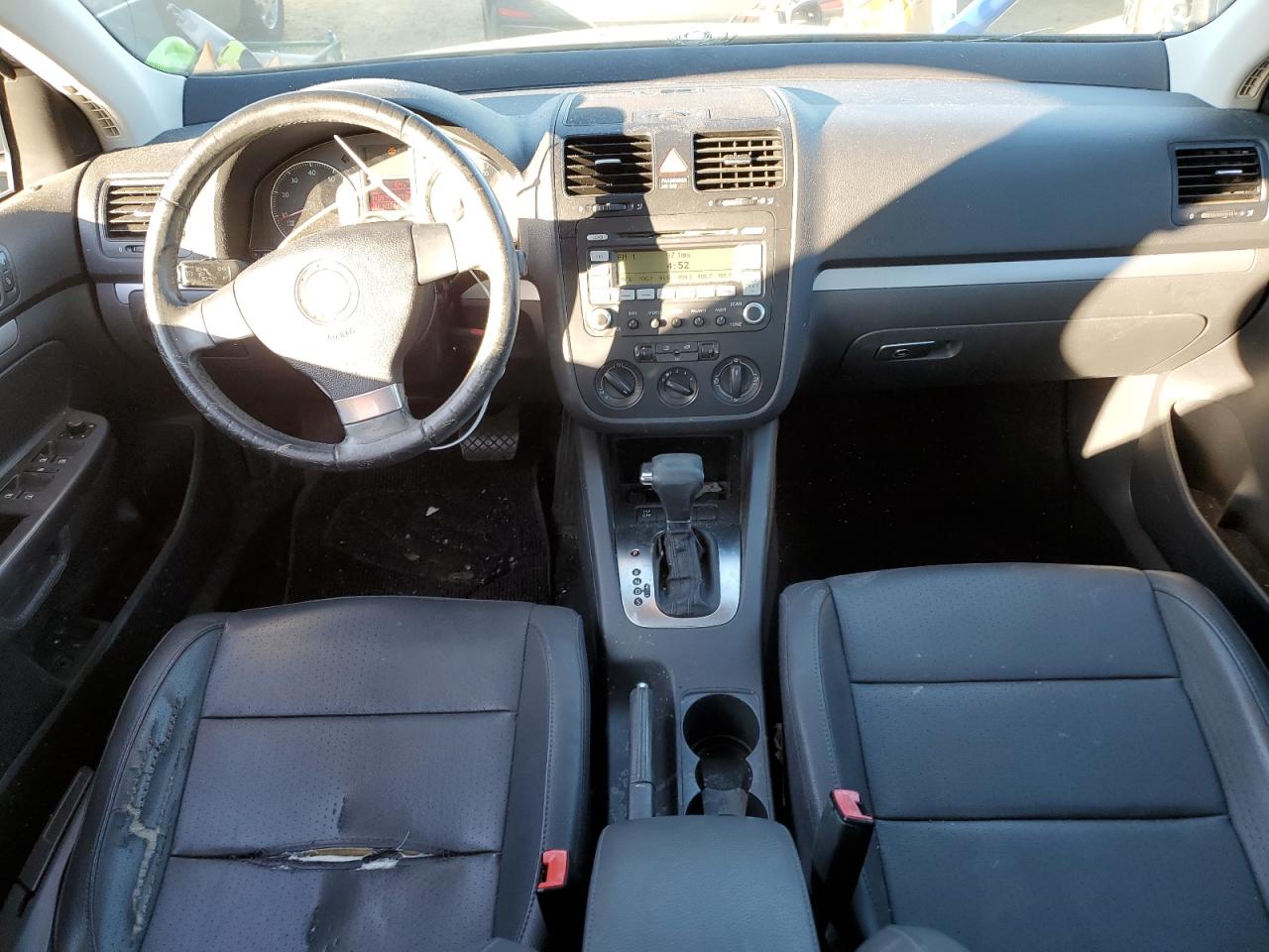 2009 Volkswagen Jetta - Image 8