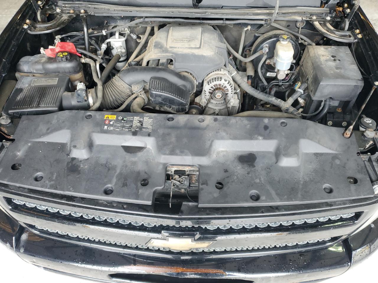 2011 Chevrolet Silverado - Image 11