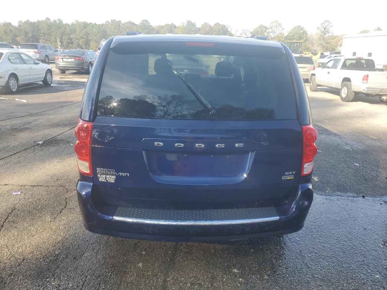 2016 Dodge Caravan - Image 6