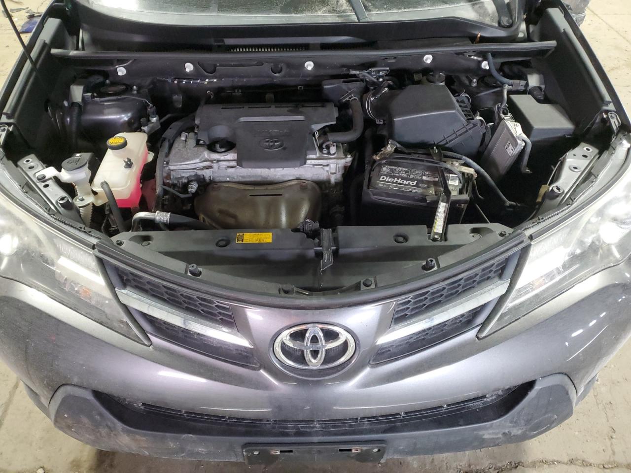 2015 Toyota RAV 4 - Image 12