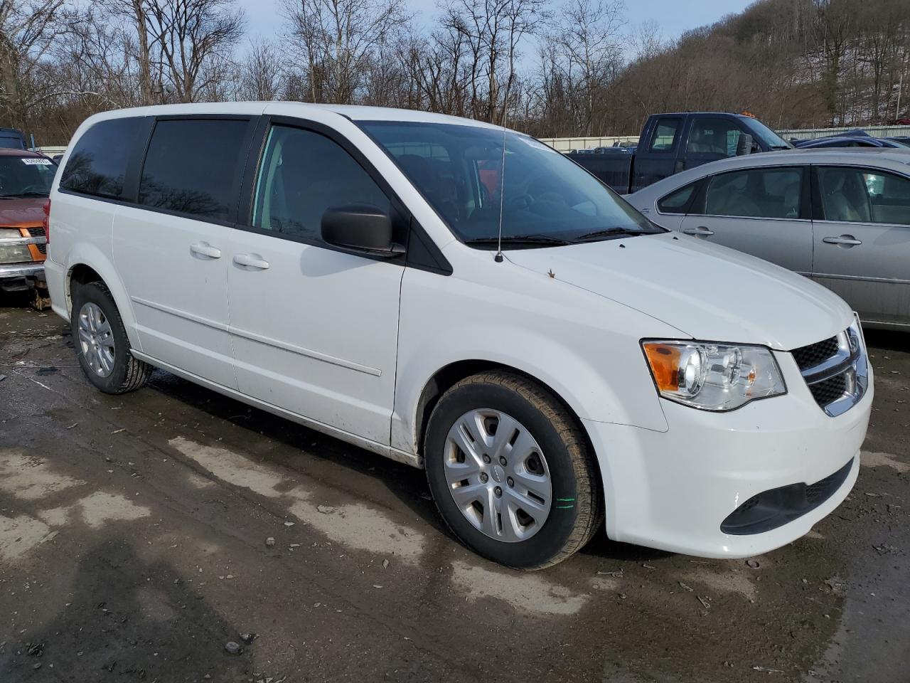 2017 Dodge Caravan - Image 4