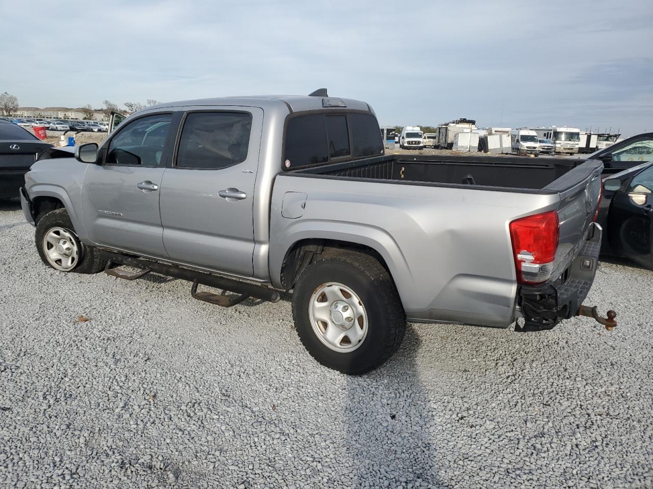 2016 Toyota Tacoma - Image 2