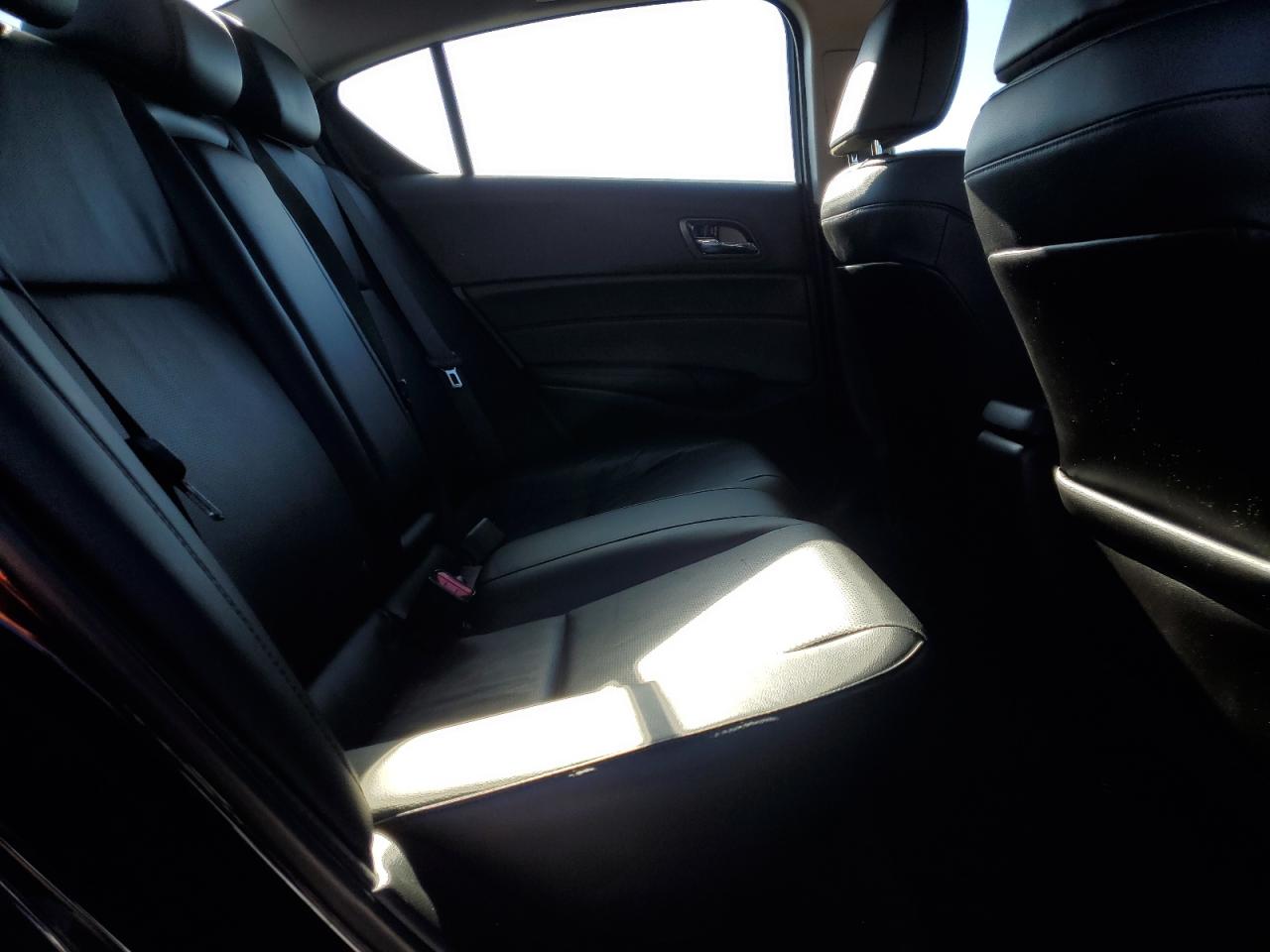 2014 Acura ILX - Image 11