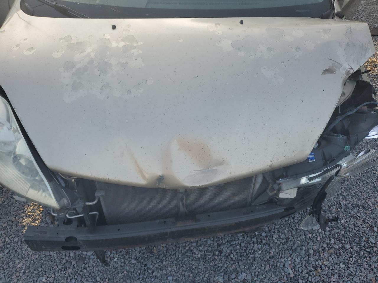 2007 Toyota Sienna - Image 14