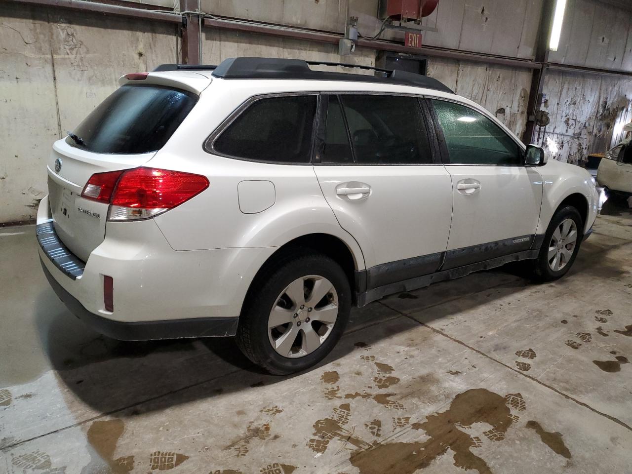 2011 Subaru Outback - Image 3